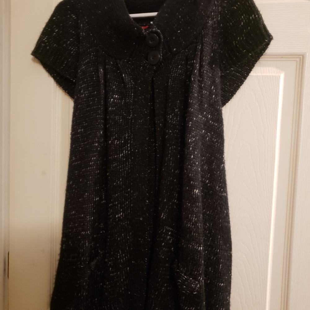 Black/white heathered knit shawl
